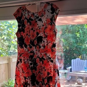 ♻️ 5/$50 Beautiful Floral Dress